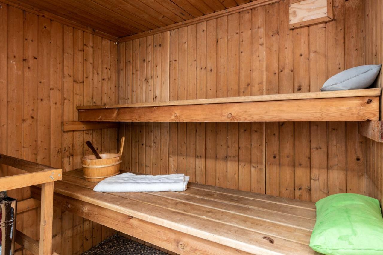 Little Brighton Beach Apartments - Also Separate Spa Cabin And Watersports Extérieur photo